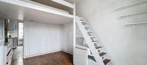 Studio in Suresnes, France No. 136416 5