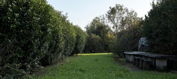 4 rooms House in Colorno, Italy No. 234919 8