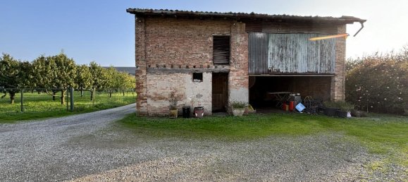 4 rooms House in Colorno, Italy No. 234919 3