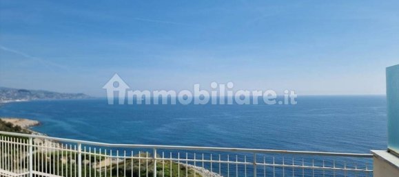 1 bedroom Penthouse in Sanremo, Italy No. 36426 3