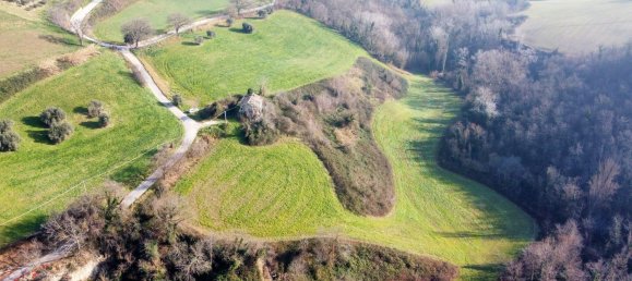 Дом с 8 комнатами в Монтефельчино, Италия № 143784 5