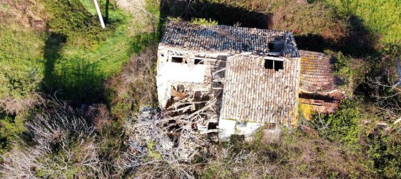 Дом с 8 комнатами в Монтефельчино, Италия № 143784 14