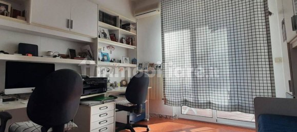 2 bedrooms Apartment in Genoa, Italy No. 250921 5