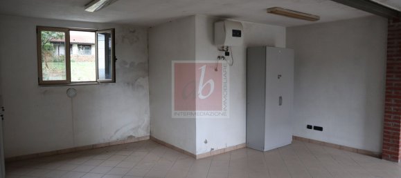 118m² Commercial property in Cittiglio, Italy No. 312027 9