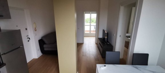 2 bedrooms Apartment in Milan, Italy No. 276172 11