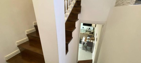 Дом с 5 комнатами в Помпеи, Италия № 158670 20