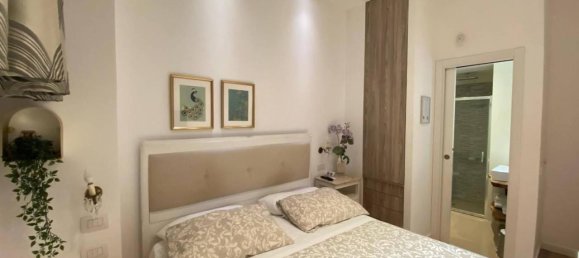 Дом с 5 комнатами в Помпеи, Италия № 158670 43