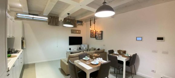 Дом с 5 комнатами в Помпеи, Италия № 158670 19