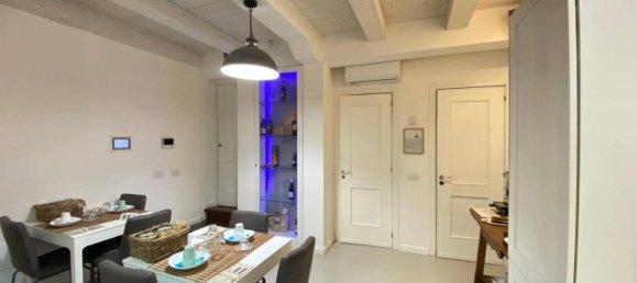 Дом с 5 комнатами в Помпеи, Италия № 158670 13