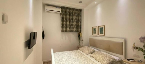 Дом с 5 комнатами в Помпеи, Италия № 158670 39