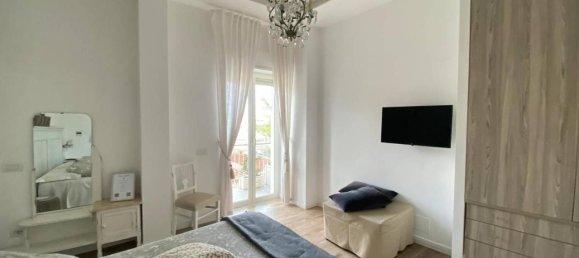 Дом с 5 комнатами в Помпеи, Италия № 158670 24