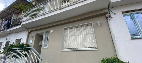 Дом с 5 комнатами в Помпеи, Италия № 158670 3