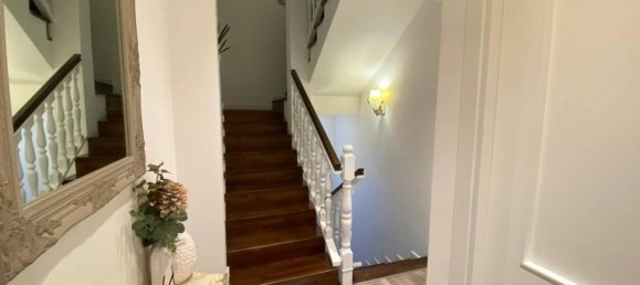 Дом с 5 комнатами в Помпеи, Италия № 158670 7