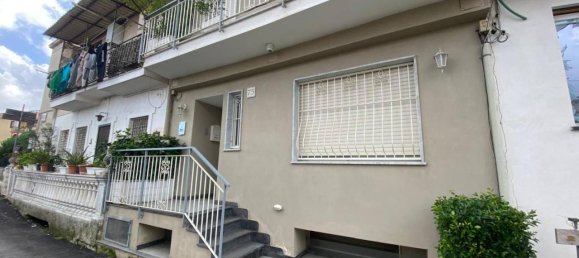 Дом с 5 комнатами в Помпеи, Италия № 158670 49