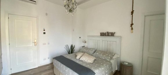 Дом с 5 комнатами в Помпеи, Италия № 158670 23