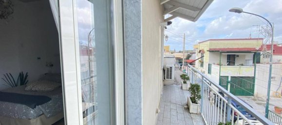 Дом с 5 комнатами в Помпеи, Италия № 158670 35