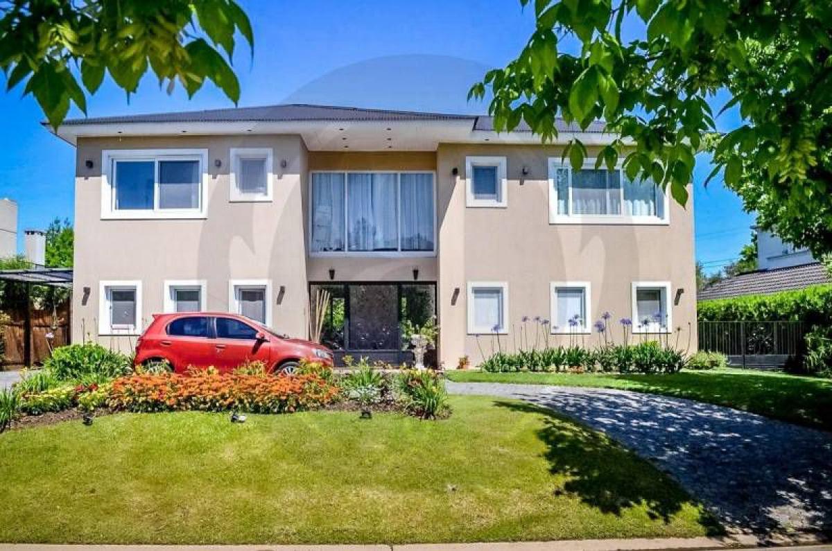 3 bedrooms House in Escobar, Argentina No. 6388