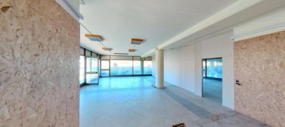 271m² Warehouse in Viareggio, Italy No. 376345 8