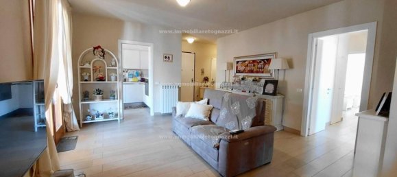 3 bedrooms Penthouse in Certaldo, Italy No. 331241 2