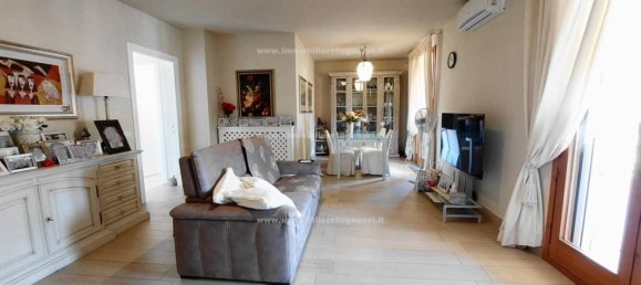 3 bedrooms Penthouse in Certaldo, Italy No. 331241 3