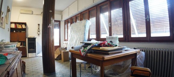 5 Schlafzimmer Villa in Massa, Italy, Nr. 331319 5