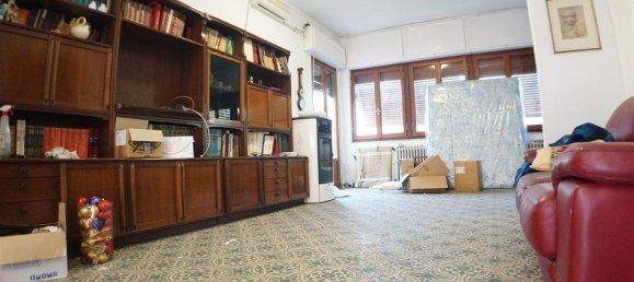 5 Schlafzimmer Villa in Massa, Italy, Nr. 331319 8