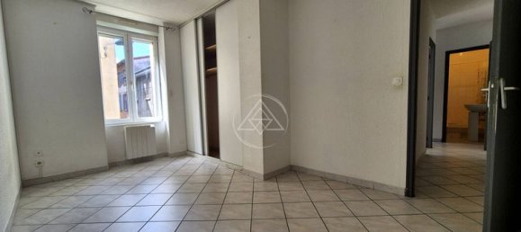 Apartamento de 2 dormitorios en Romans-sur-Isere, France No. 300771 4