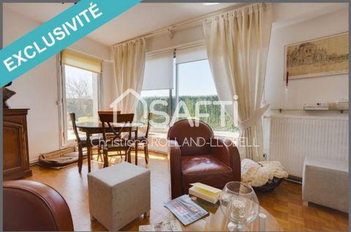 2 bedrooms Apartment in Bordeaux, France No. 11190