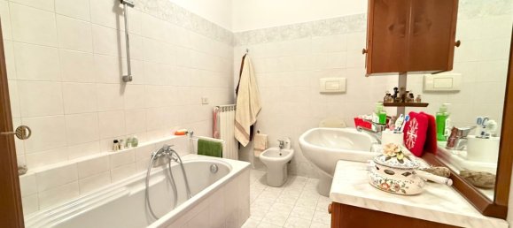 Apartamento T2 em Albano Sant'Alessandro, Italy N.º 380832 16