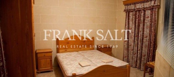 3 bedrooms Apartment in Victoria, Malta No. 988 5