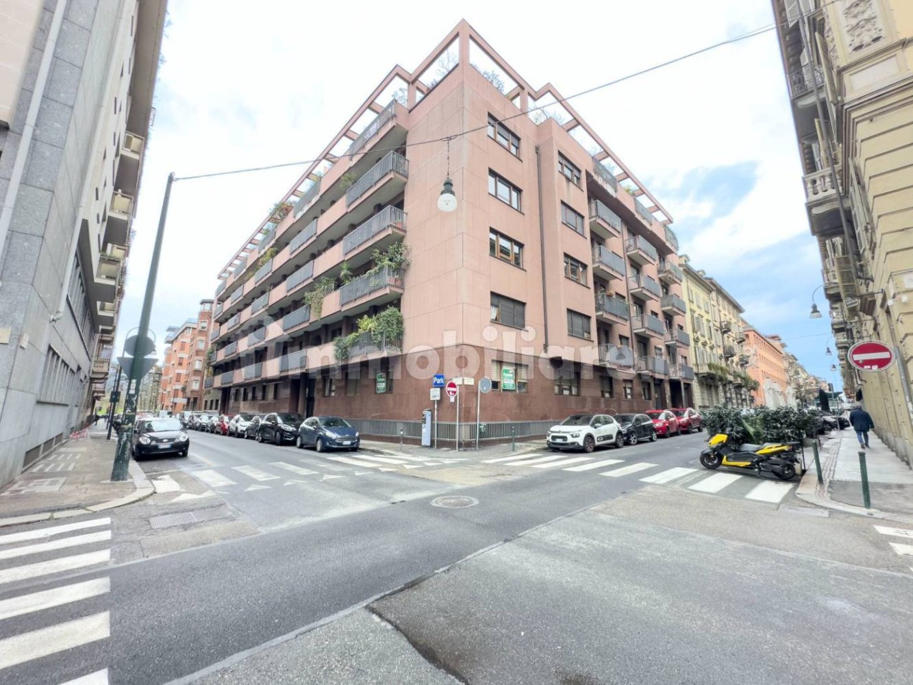 1 room Office in Turin, Italy No. 345593