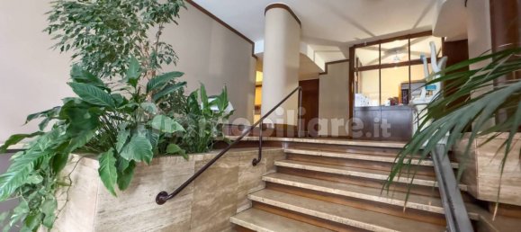 1 room Office in Turin, Italy No. 345593 2