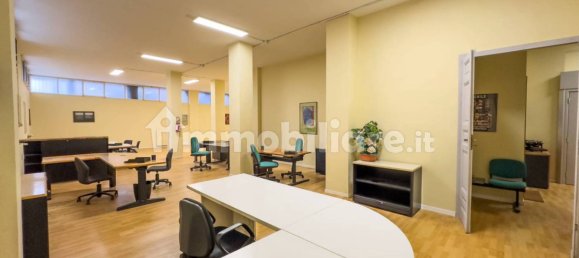 1 room Office in Turin, Italy No. 345593 8