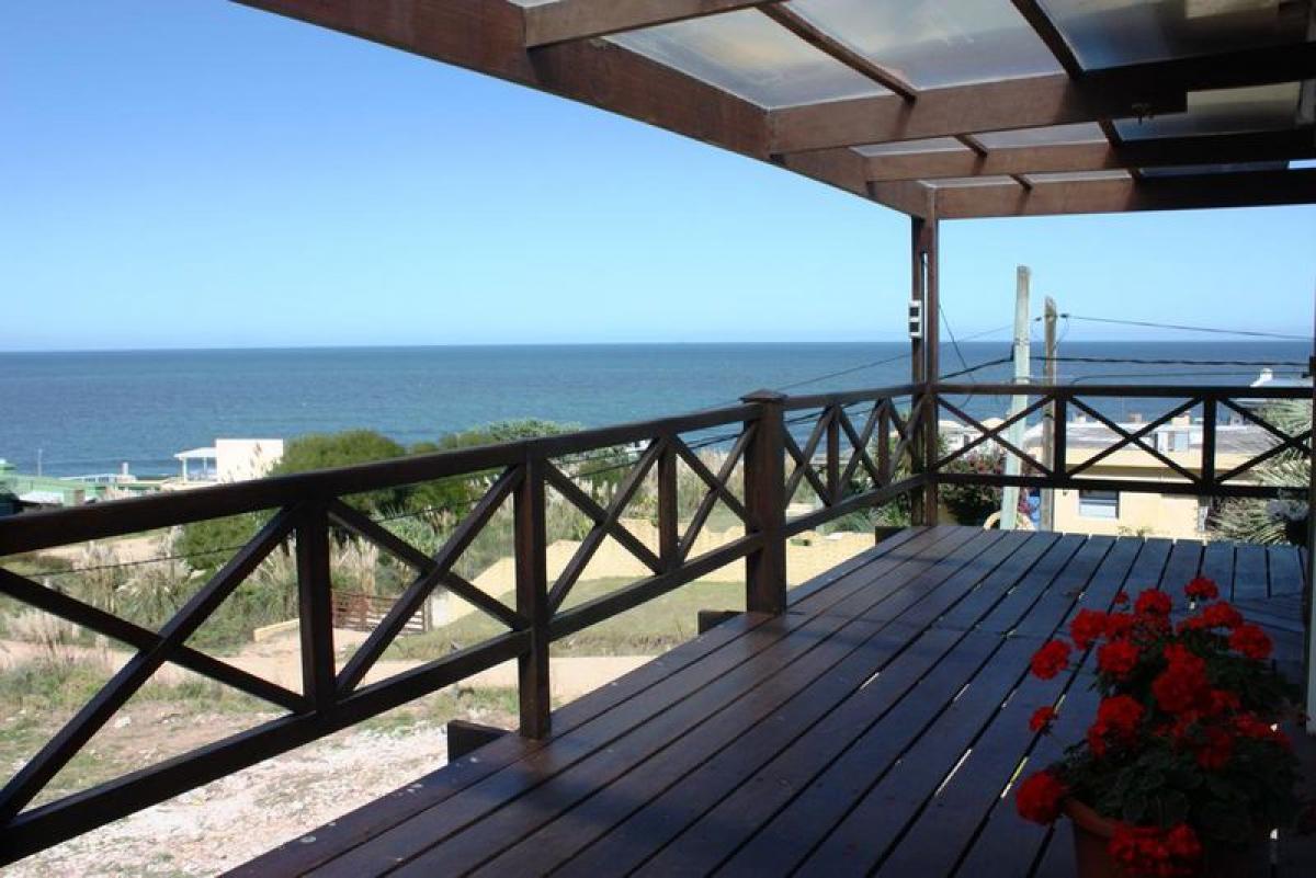 4 bedrooms House in Maldonado, Uruguay No. 7733