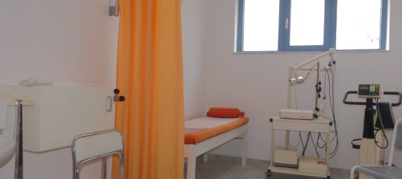 7-salle Bâtiment à Odenwaldkreis, Germany No. 25011 8