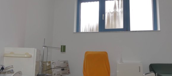 7-salle Bâtiment à Odenwaldkreis, Germany No. 25011 9