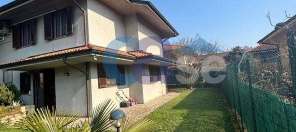 3 bedrooms Villa in Peschiera Borromeo, Italy No. 20926 44