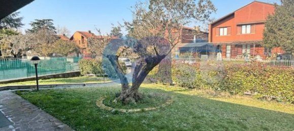 3 bedrooms Villa in Peschiera Borromeo, Italy No. 20926 37