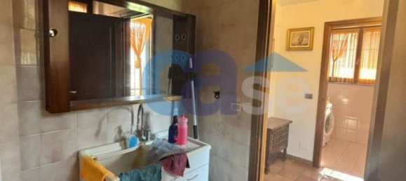 3 bedrooms Villa in Peschiera Borromeo, Italy No. 20926 10