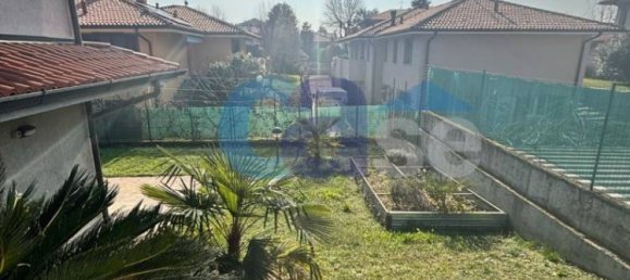 3 bedrooms Villa in Peschiera Borromeo, Italy No. 20926 38