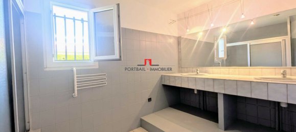 5 bedrooms House in Gironde, France No. 277841 9