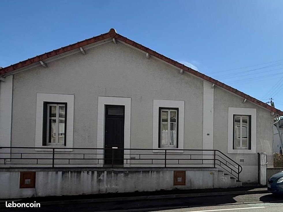 3 bedrooms House in Gond-Pontouvre, France No. 95529