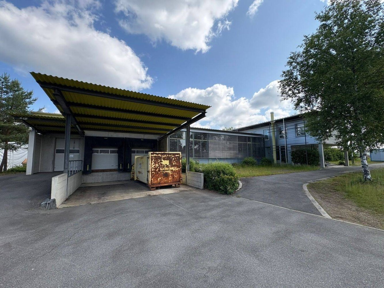 Propiedad comercial en Weiden in der Oberpfalz, Germany 1342 m² No. 241811