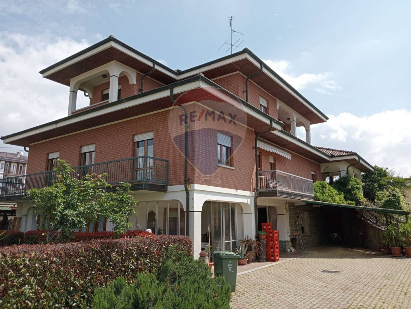 10 rooms Villa in Gattinara, Italy No. 123193