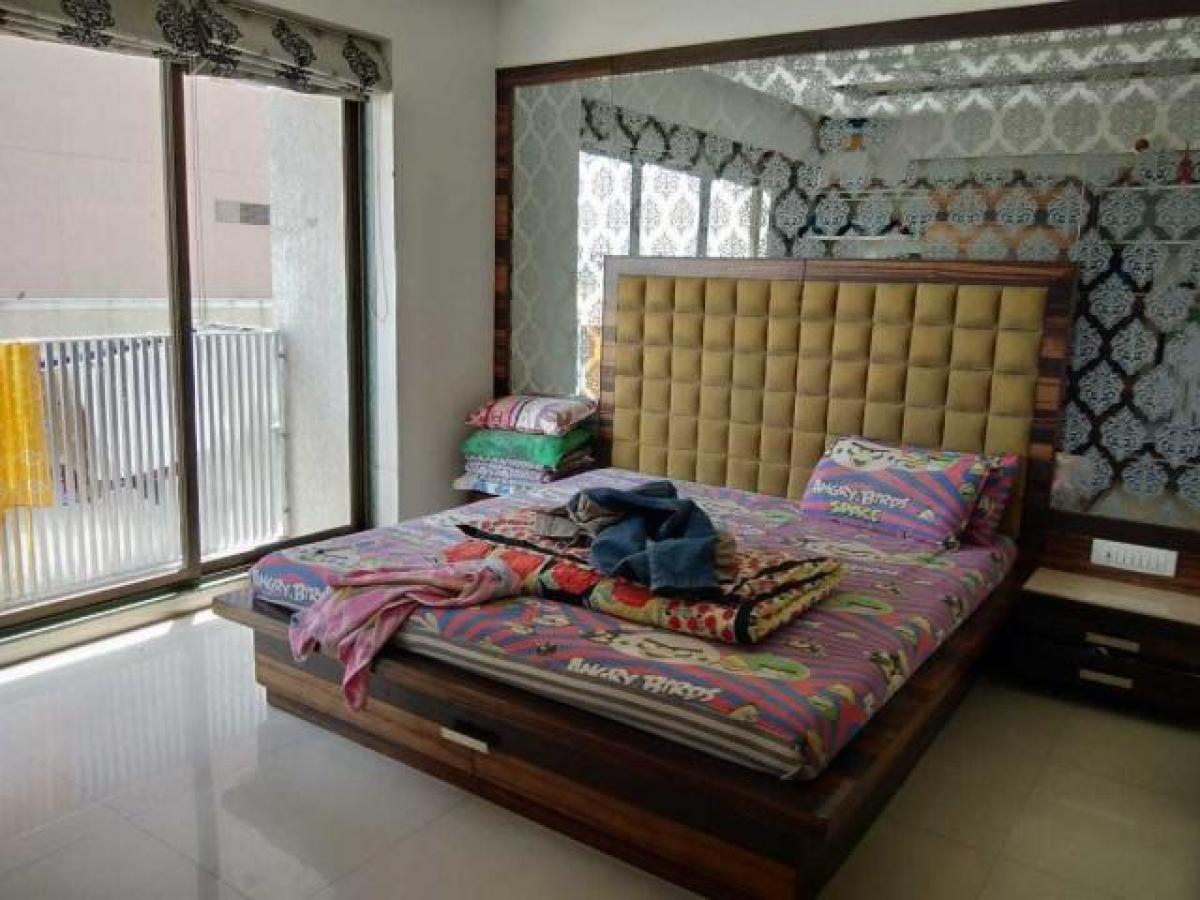 3 bedrooms House in Amdavad, India No. 5537