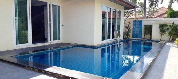 4 bedrooms Villa in Pattaya, Thailand No. 14313 2