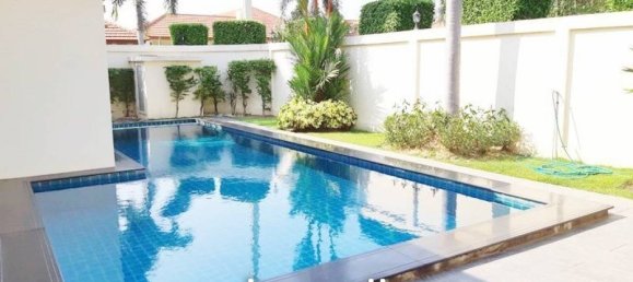 4 bedrooms Villa in Pattaya, Thailand No. 14313 3