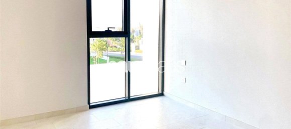 Villa T3 em Dubai Land, UAE N.º 100053 6