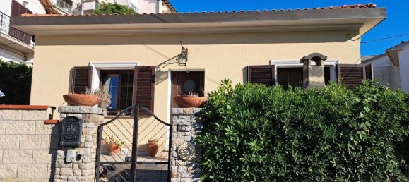 4 rooms House in Rosignano Marittimo, Italy No. 262436 26