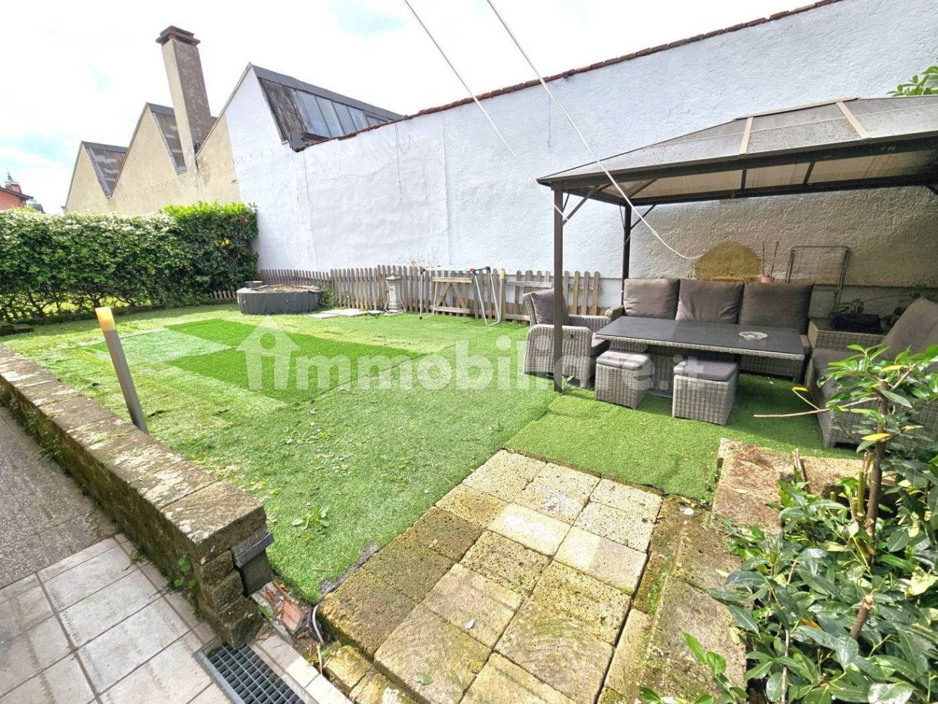 2 bedrooms Villa in San Giorgio su Legnano, Italy No. 273624